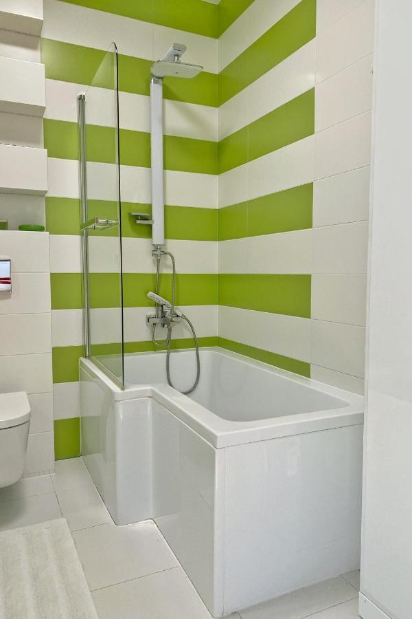 Capital Towers - Apartament Pop-Art Z Widokiem Na Rzeke Rzeszów Εξωτερικό φωτογραφία