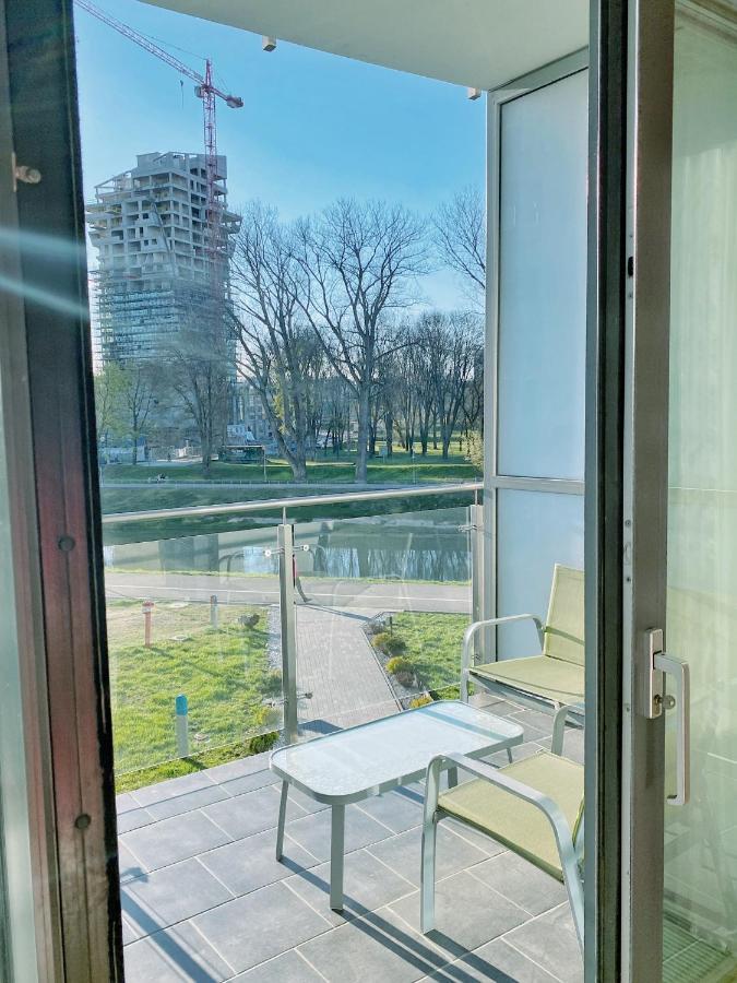 Capital Towers - Apartament Pop-Art Z Widokiem Na Rzeke Rzeszów Εξωτερικό φωτογραφία
