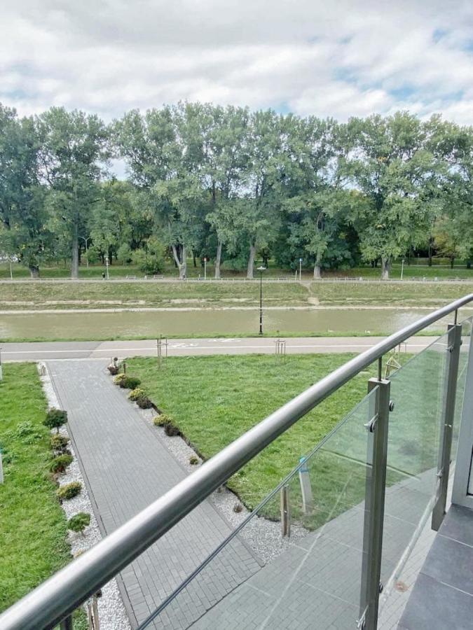 Capital Towers - Apartament Pop-Art Z Widokiem Na Rzeke Rzeszów Εξωτερικό φωτογραφία